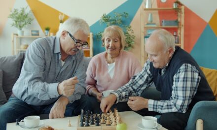 Activos en la tercera edad (por María Etxezarreta).