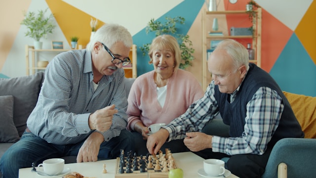 Activos en la tercera edad (por María Etxezarreta).