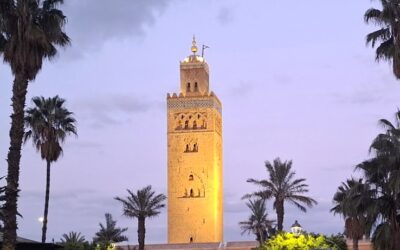 La mezquita Koutoubia: verticalidad, poder y silencio en el corazón de Marrakech, (por Esther Roso)