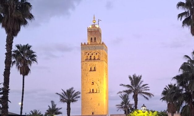 La mezquita Koutoubia: verticalidad, poder y silencio en el corazón de Marrakech, (por Esther  Roso)